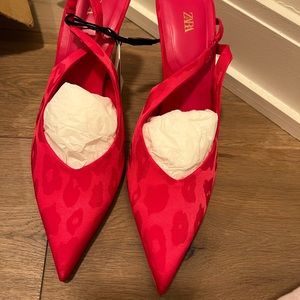 Zara heels bloggers fav